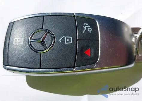 2022 Mercedes-Benz A 220 4Matic z USA, uszkodzony, nr VIN W1K3G4FB1NJ361754